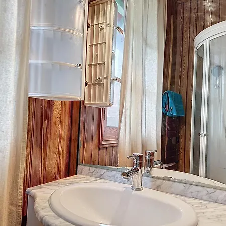 בית נופש La Barbotine, Maison Normande Au Pied De La וילר-סור-מר