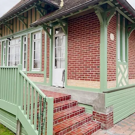 בית נופש La Barbotine, Maison Normande Au Pied De La וילר-סור-מר